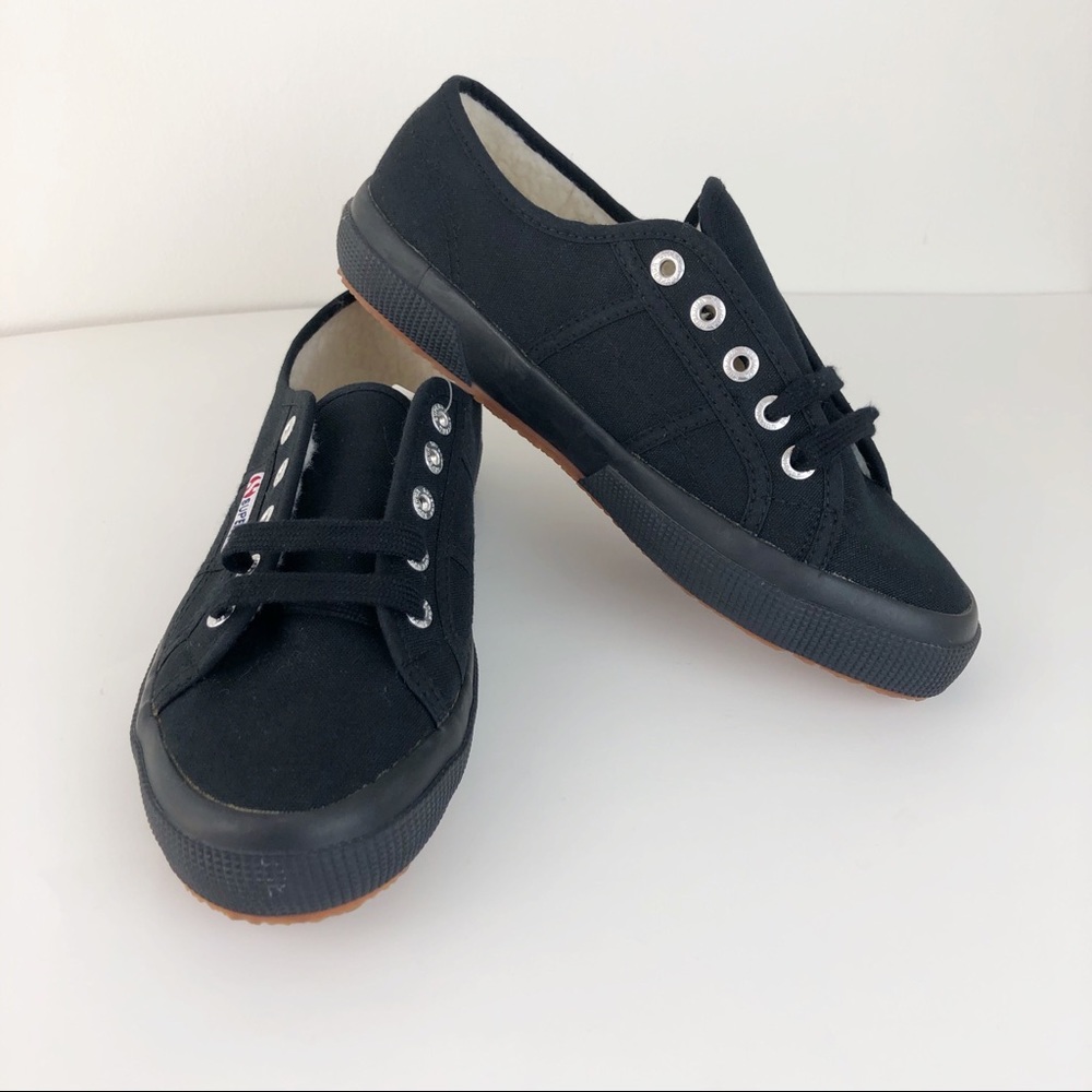 NWT SUPERGA black sherpa lined low top sneaker